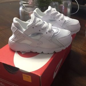 Brand new Toddler White HUARACHE RUN sneakers
